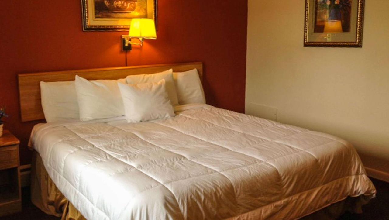 Rodeway Inn Manchester Екстериор снимка