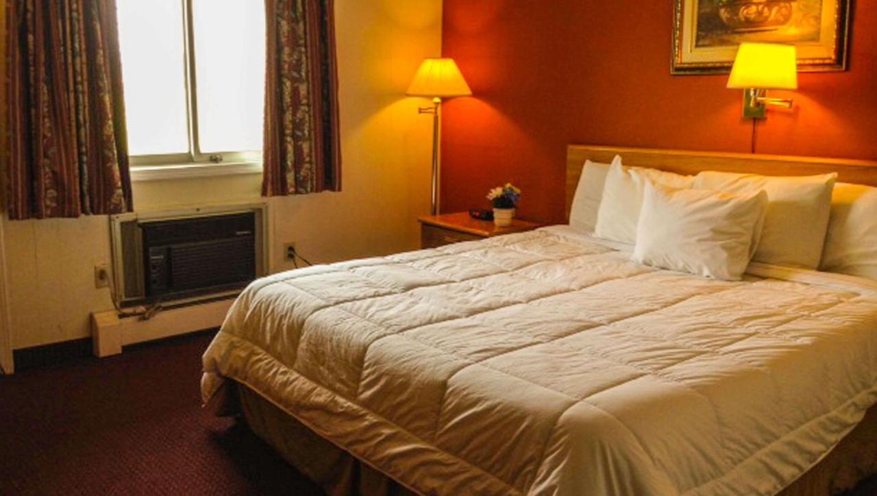 Rodeway Inn Manchester Екстериор снимка
