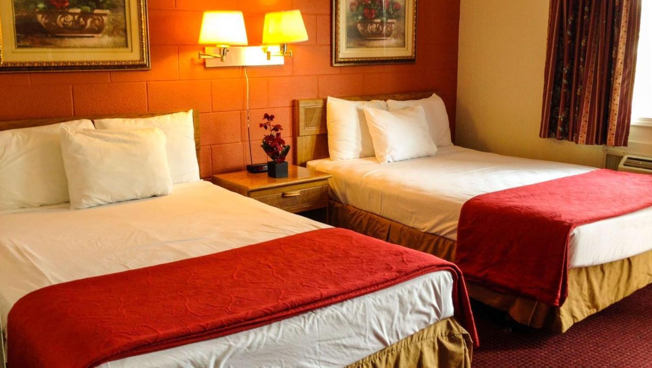 Rodeway Inn Manchester Екстериор снимка