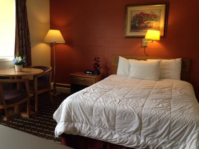 Rodeway Inn Manchester Екстериор снимка